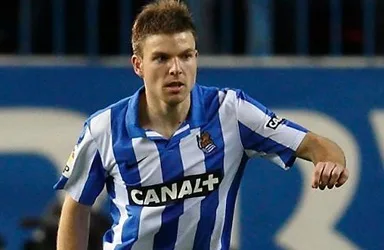 Asier Illarramendi (Real Sociedad) Asier Illarramendi (Real Sociedad)