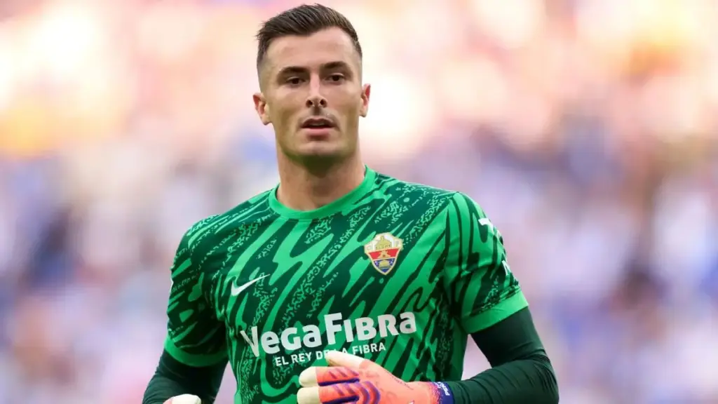 Elche CF vs Osasuna La Liga Preview: Date, Time, Predictions, and More 2 Iñaki Peña La Liga club Elche and loan from Barcelona